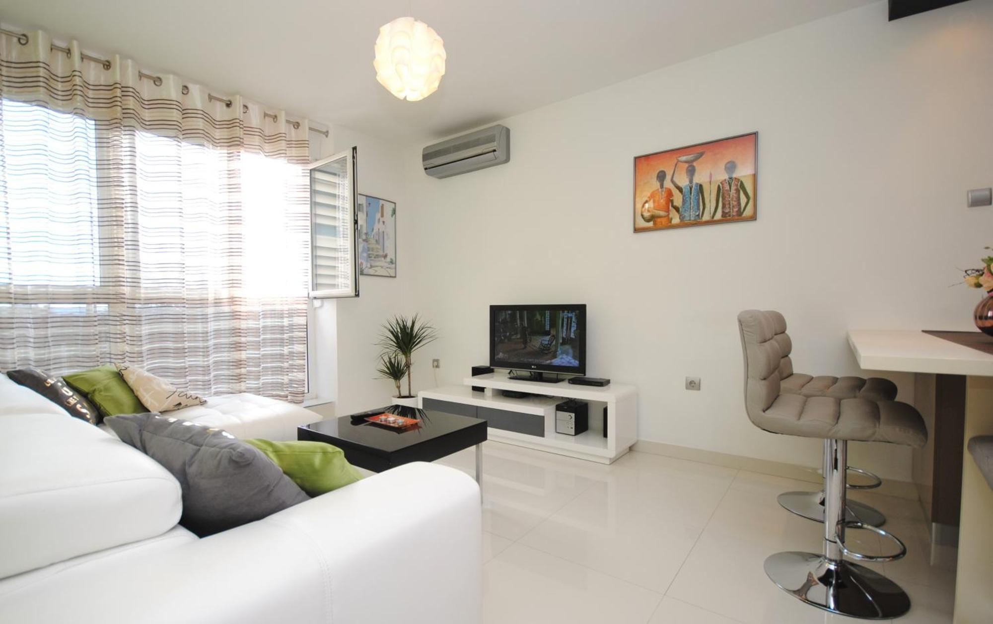 Apartma Antea *